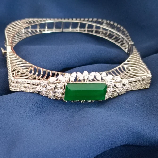 Green Stone Square Shaped Surreal Diamond Bracelet